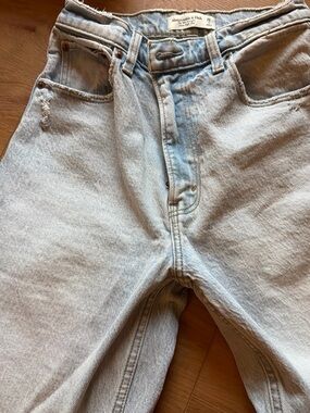 Abercrombie & Fitch Light Blue Relaxed Jeans